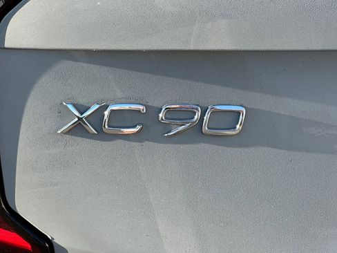 New 2026 Volvo XC90 B5 Plus w/ Protection Package AWD/4WD image 12