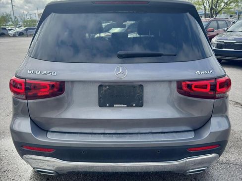 Used 2022 Mercedes-Benz GLB 250 4MATIC image 4