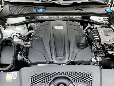 Used 2022 Porsche Macan S AWD/4WD image 29