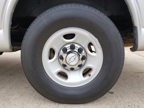 Used 2016 Chevrolet Express 3500 LT w/ LT Preferred Equipment Group image 26