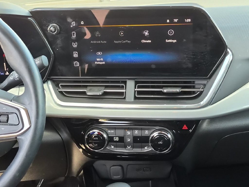 Certified 2024 Chevrolet Trax LT w/ Driver Confidence Package FWD image 24