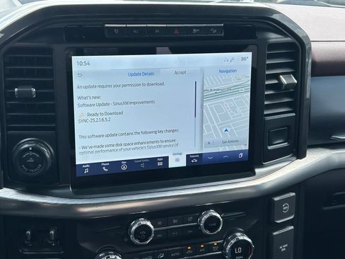 Used 2021 Ford F150 Lariat w/ Equipment Group 502A High AWD/4WD image 19
