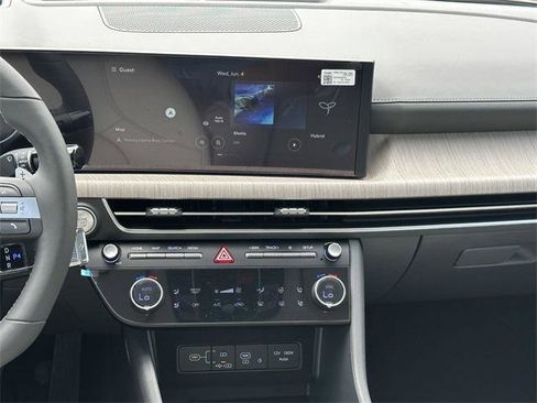 New 2025 Hyundai Sonata Limited image 27