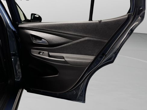 Used 2024 Buick Envista Preferred image 35