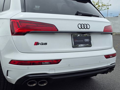 Certified 2023 Audi SQ5 Premium Plus w/ Premium Plus Package AWD/4WD image 39