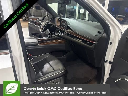 Used 2021 Cadillac Escalade Premium Luxury AWD/4WD image 39