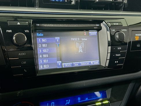 Used 2016 Toyota Corolla S image 19