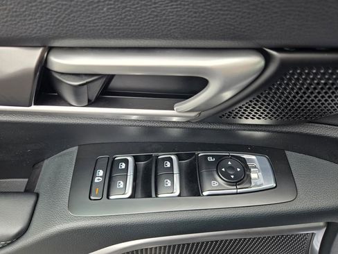 Used 2025 Kia Telluride S AWD/4WD image 12