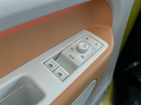 New 2025 Volkswagen ID. Buzz 1st Edition image 11
