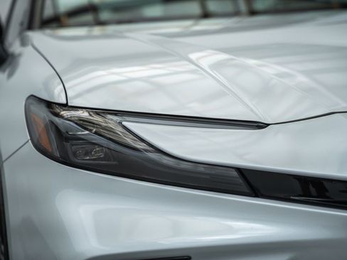 Used 2025 Toyota Camry XSE image 13