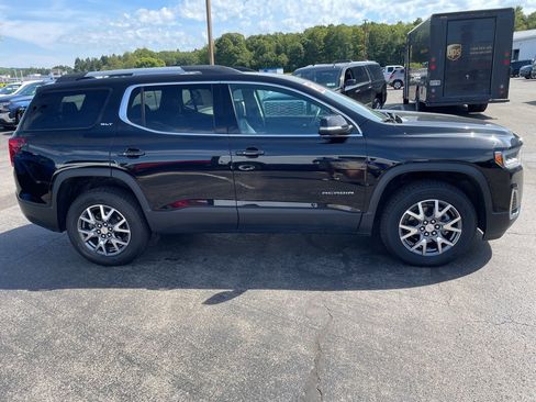 Used 2022 GMC Acadia SLT w/ LPO, Floor Liner Package image 13
