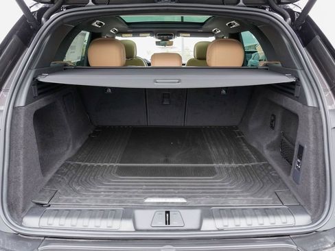 New 2026 Land Rover Range Rover Sport SE AWD/4WD image 31