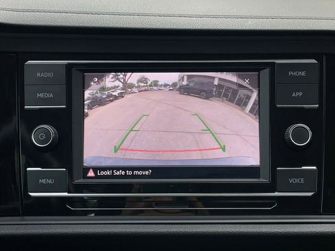 Used 2024 Volkswagen Jetta SE FWD image 19