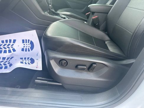 Used 2018 Volkswagen Tiguan SE w/ Panoramic Sunroof Package AWD/4WD image 33