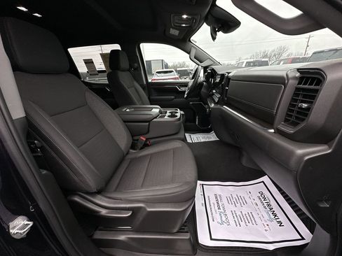 Used 2024 Chevrolet Silverado 1500 LT image 23