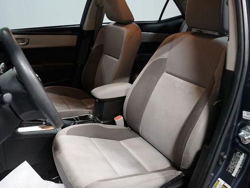 Used 2018 Toyota Corolla LE FWD image 21