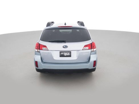 Used 2014 Subaru Outback 2.5i Premium image 6
