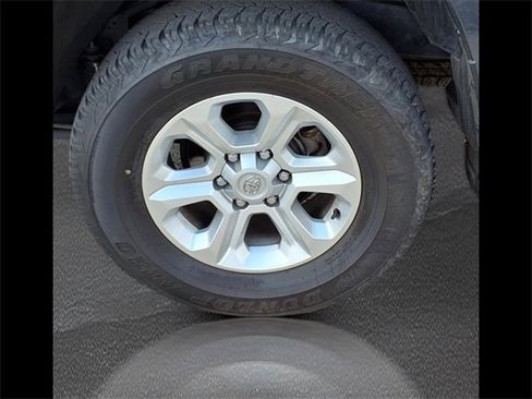 Used 2024 Toyota 4Runner SR5 image 33