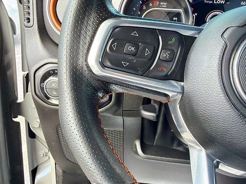 Used 2022 Jeep Gladiator Mojave image 36