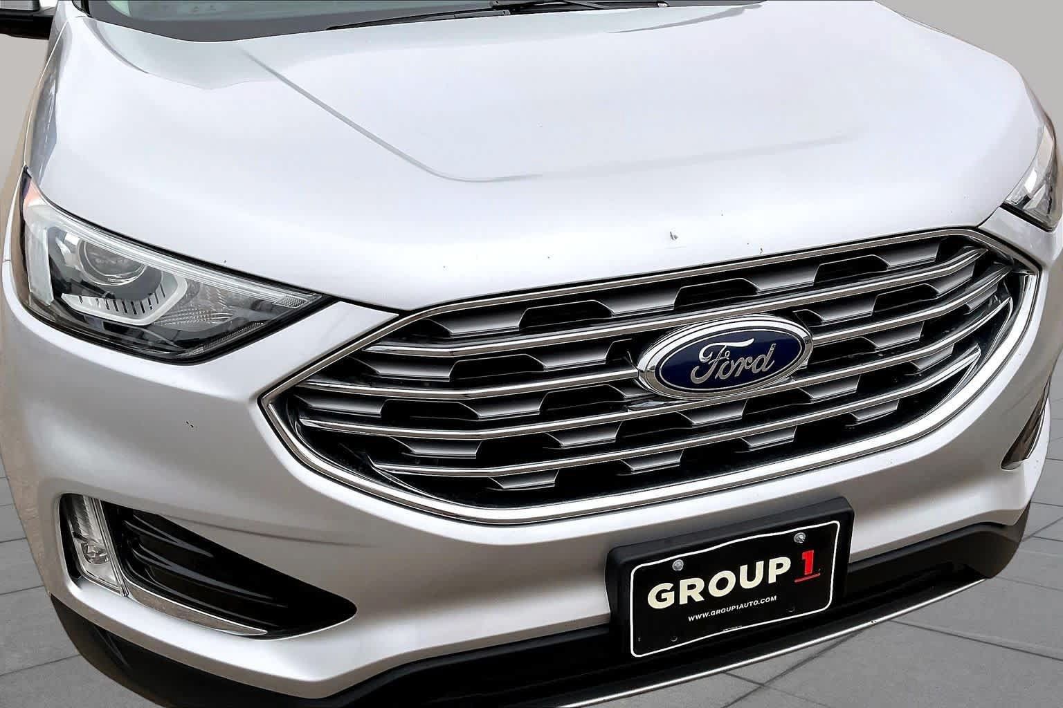 Used 2019 Ford Edge Titanium AWD/4WD image 29