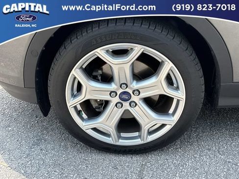 Used 2018 Ford Escape Titanium w/ Ford Safe & Smart Package FWD image 13