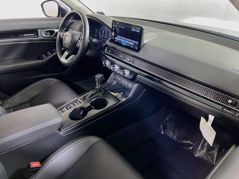 Used 2023 Honda Civic Touring image 28