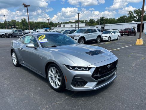 Used 2024 Ford Mustang GT Premium RWD image 14