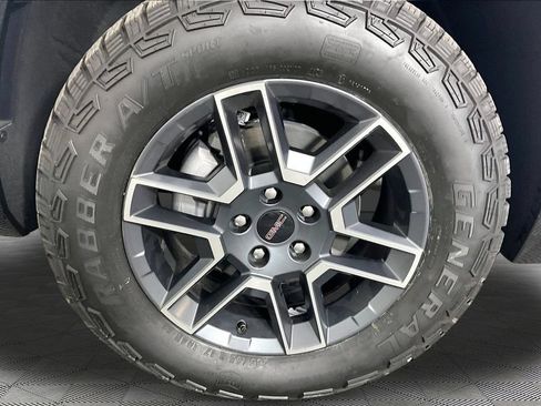 Used 2026 GMC Terrain AT4 w/ LPO, Floor Liner Package AWD/4WD image 29