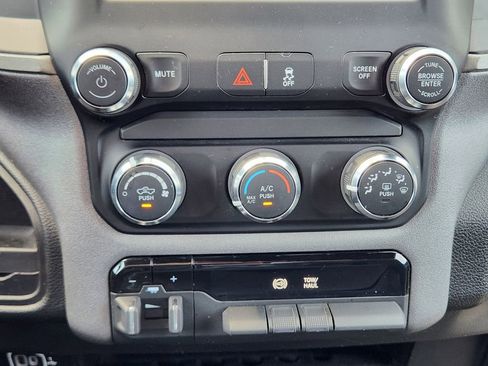 Used 2024 RAM 3500 Tradesman w/ Chrome Appearance Group AWD/4WD image 20