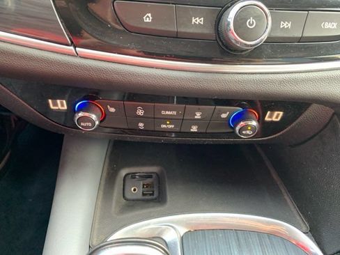 Used 2020 Buick Enclave Essence FWD image 42