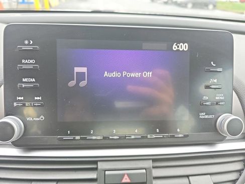 Used 2018 Honda Accord LX image 21