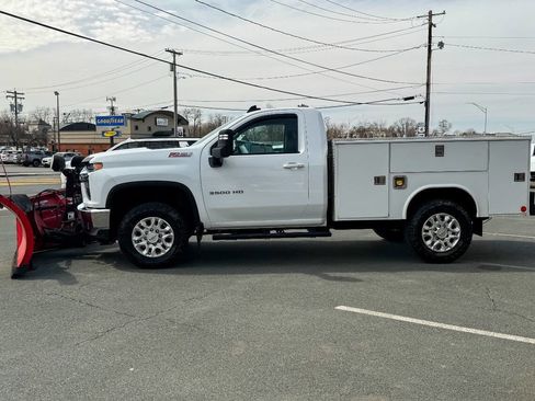 Used 2022 Chevrolet Silverado 3500 LT w/ Convenience Package image 7