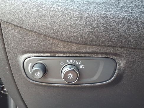 Used 2024 Chevrolet Equinox LT AWD/4WD image 11