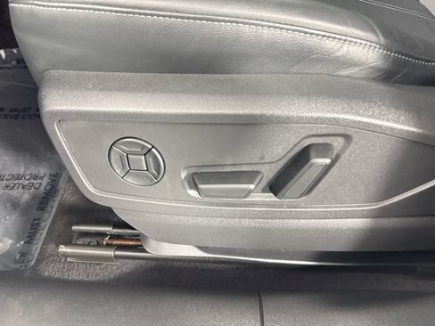 Used 2025 Audi Q5 Premium Plus w/ Premium Plus AWD/4WD image 28