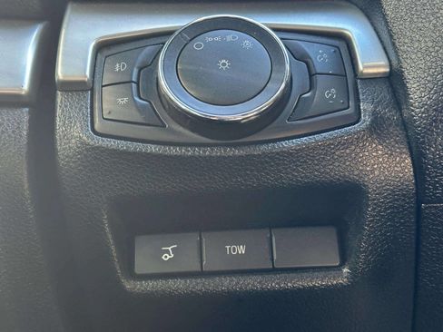 Used 2016 Ford Explorer XLT w/ Equipment Group 202A image 24