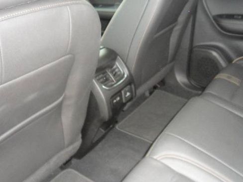 Used 2022 Chevrolet Blazer Premier w/ Enhanced Convenience Package AWD/4WD image 18