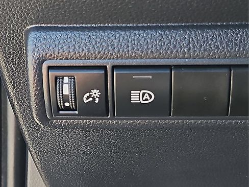 Used 2025 Toyota Corolla LE FWD image 19