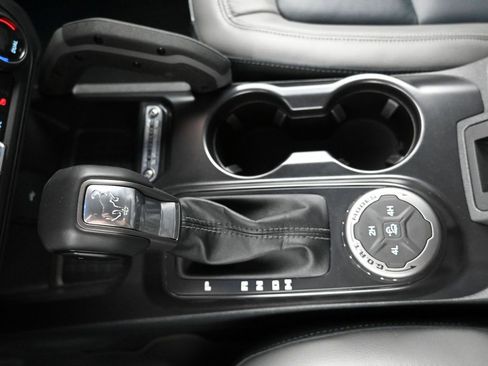 Used 2024 Ford Bronco Outer Banks image 19