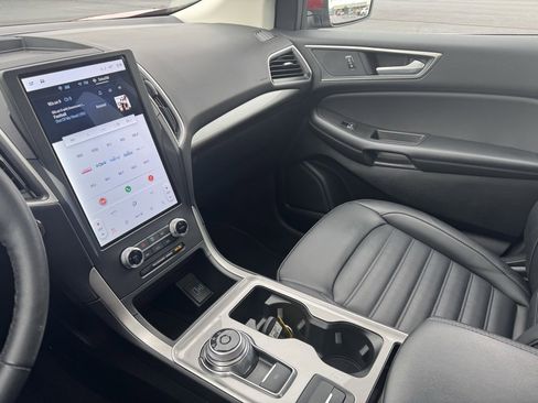 Used 2024 Ford Edge SEL w/ Convenience Package image 14