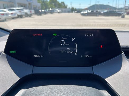 Used 2024 Toyota Prius LE FWD image 13