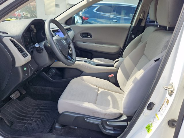 Used 2016 Honda HR-V LX image 10