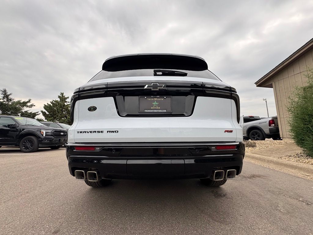 Used 2026 Chevrolet Traverse RS w/ LPO, Floor Liner Package AWD/4WD image 10