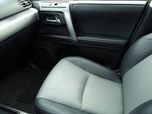 Used 2021 Toyota 4Runner SR5 Premium w/ Moonroof Package image 6