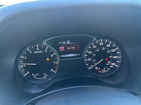 Used 2017 Nissan Pathfinder Platinum w/ Family Entertainment Package image 9