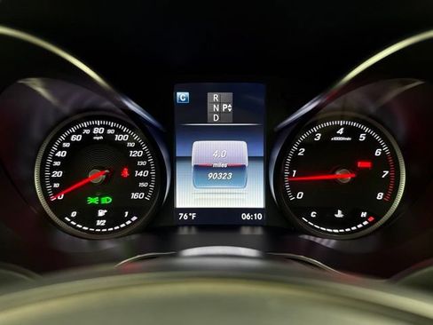 Used 2019 Mercedes-Benz GLC 300 4MATIC image 26
