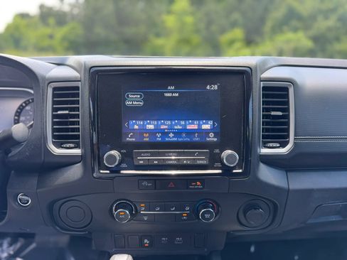 Used 2023 Nissan Frontier SV w/ Technology Package RWD image 17