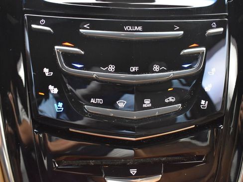 Used 2017 Cadillac Escalade Platinum image 21