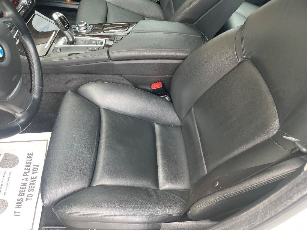 Used 2011 BMW 550i xDrive Sedan AWD/4WD image 15