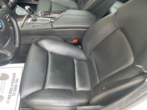 Used 2011 BMW 550i xDrive Sedan AWD/4WD image 15