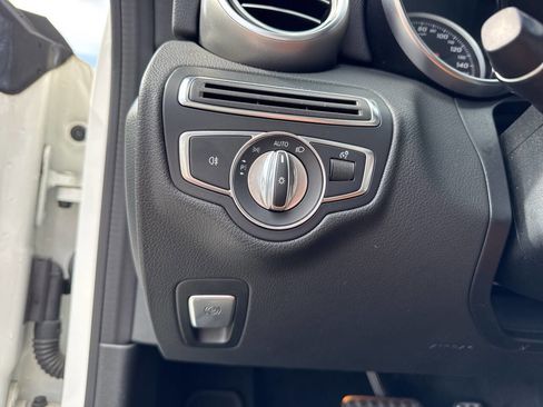 Used 2018 Mercedes-Benz C 300 C 300 4MATIC AWD 2dr Coupe w/ Multimedia Package image 27